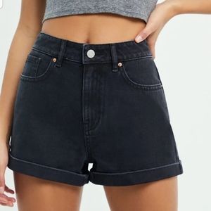 High-rise mom shorts